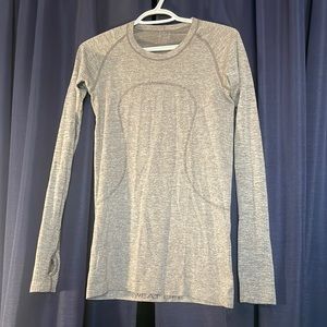 Sparkly long sleeve Lululemon shirt with thumb holes!